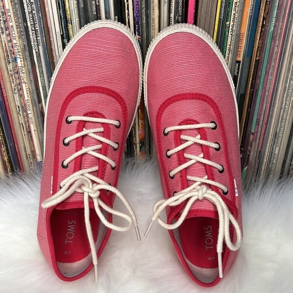 Toms Pink and Red Canvas Shoes with Laces Size 7 - Picture 6 of 11